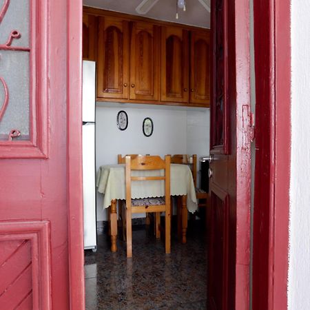 Angelinas House Hotel Glossa Exterior photo